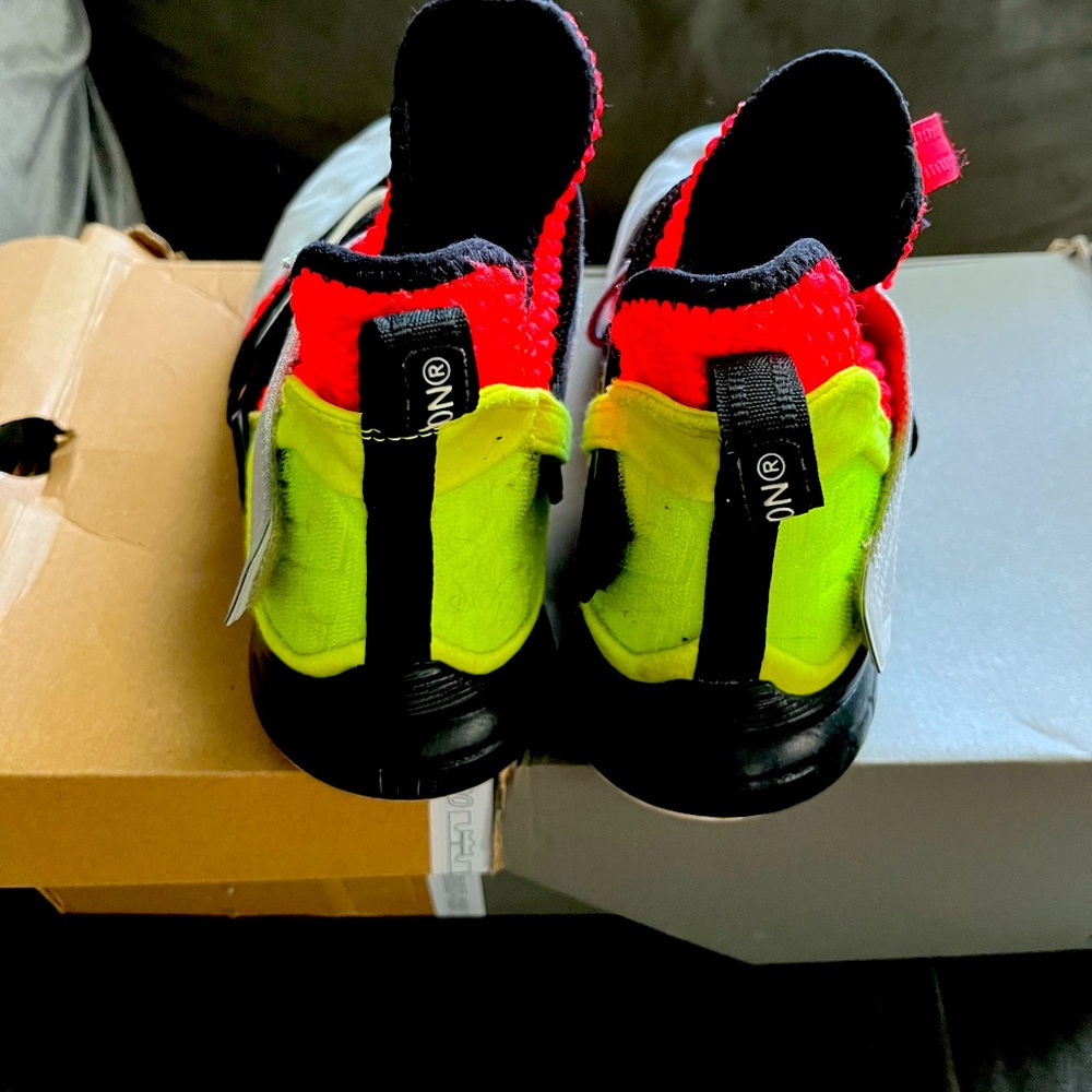 Mens LB Nike Shoes